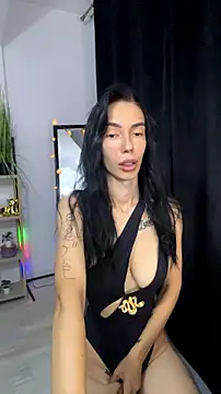 Snapshot of Celine_Roxelle chatting on 13, 7, 2026 Celine Roxelle online show from 13, 7, 2026