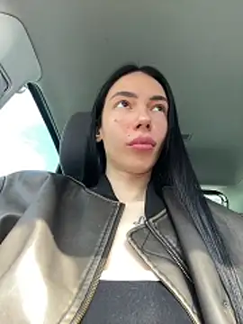 Celine Roxelle online show from 25, 3, 2026