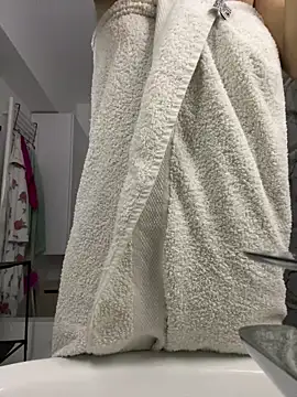 Celine Roxelle online show from 30, 9, 2025