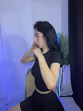 Celine Roxelle online show from 23, 10, 2025