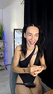 Snapshot of Celine_Roxelle chatting on 12, 7, 2026 Celine Roxelle online show from 12, 7, 2026