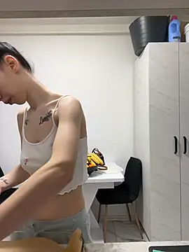 Celine Roxelle online show from 1, 5, 2026