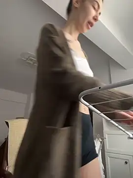 Celine Roxelle online show from 15, 3, 2026