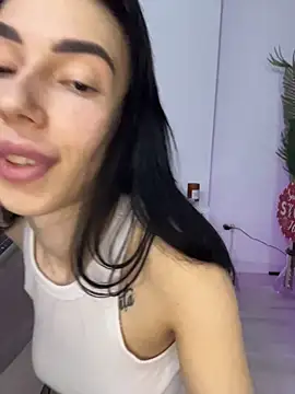 Celine Roxelle online show from 19, 12, 2025