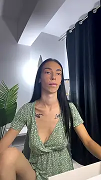 Snapshot of Celine_Roxelle chatting on 9, 7, 2026 Celine Roxelle online show from 9, 7, 2026