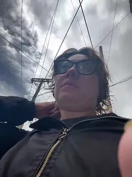 Maggie Geller online show from 30, 3, 2026