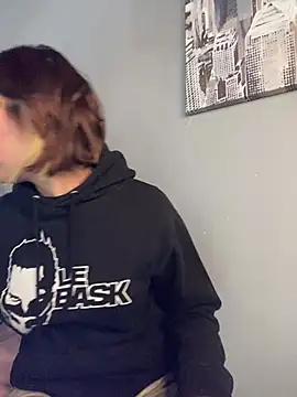 Maggie Geller online show from 5, 3, 2025