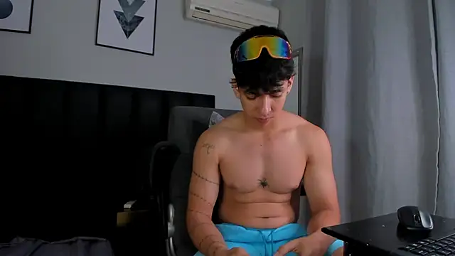 ISAAC CRYSTON online show from 22, 3, 2025