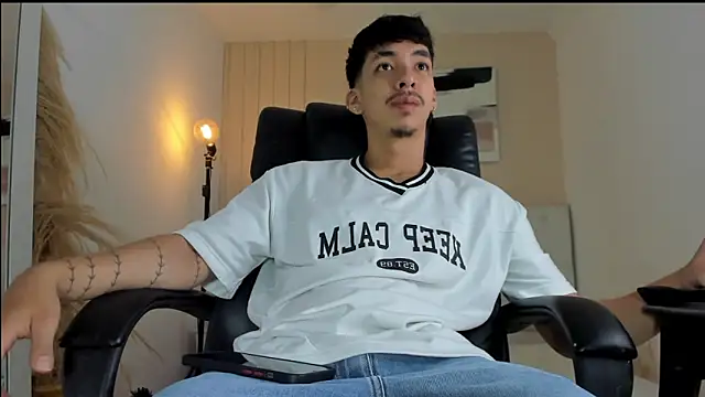 ISAAC CRYSTON online show from 1, 12, 2025