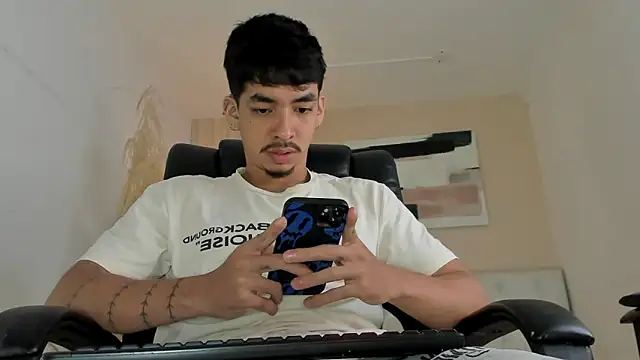 ISAAC CRYSTON online show from 10, 1, 2026