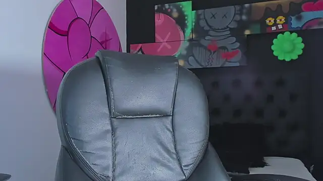 ISAAC CRYSTON online show from 15, 10, 2025