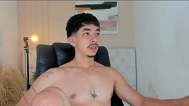 Snapshot of ISAAC_CRYSTON chatting on 9, 2, 2026 ISAAC CRYSTON online show from 9, 2, 2026