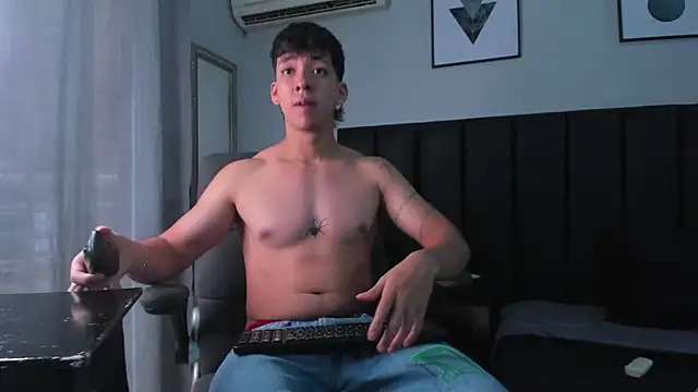 ISAAC CRYSTON online show from 12, 3, 2025