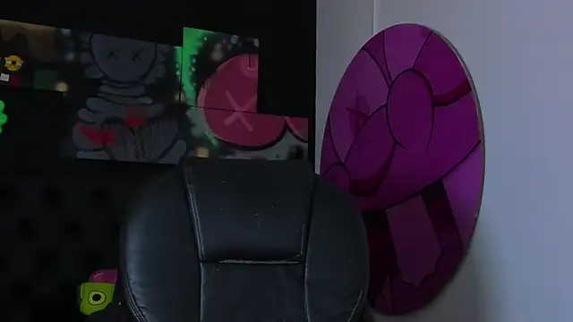 ISAAC CRYSTON online show from 2, 11, 2025