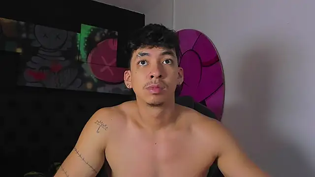 ISAAC CRYSTON online show from 30, 10, 2025