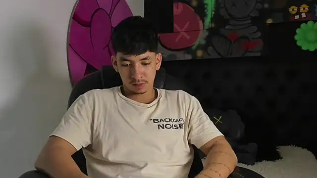 ISAAC CRYSTON online show from 11, 11, 2025