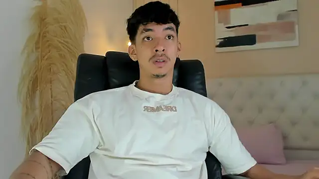 ISAAC CRYSTON online show from 8, 11, 2025