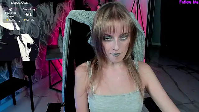 KiraMontoya online show from 15, 10, 2025