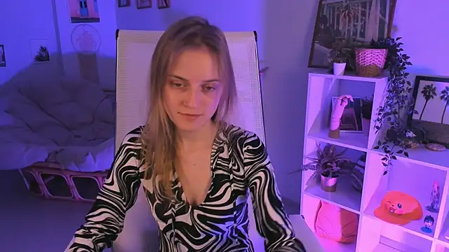 KiraMontoya online show from 22, 3, 2025