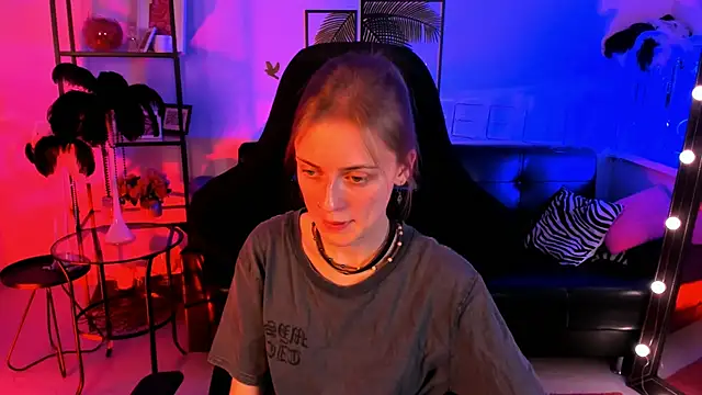 KiraMontoya online show from 21, 2, 2025