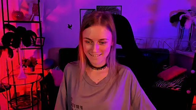 KiraMontoya online show from 19, 2, 2025