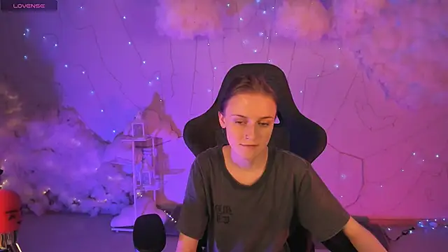 KiraMontoya online show from 20, 3, 2025