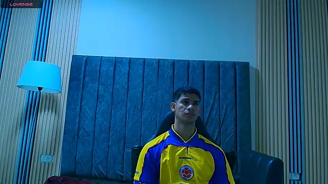 Snapshot of ANDRES_STUD chatting on 8, 7, 2026 ANDRES STUD online show from 8, 7, 2026