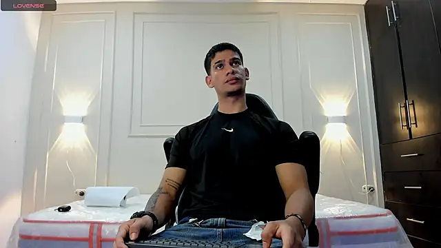 ANDRES STUD online show from 5, 5, 2026