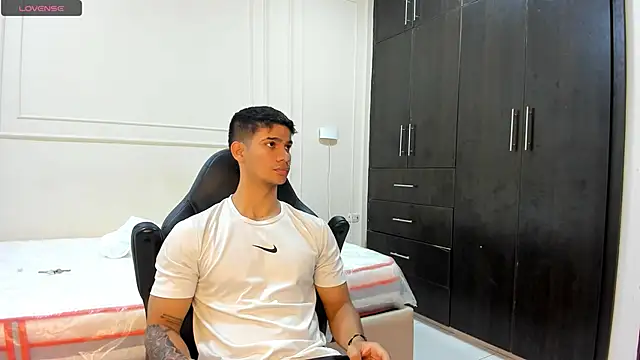 ANDRES STUD online show from 22, 4, 2026