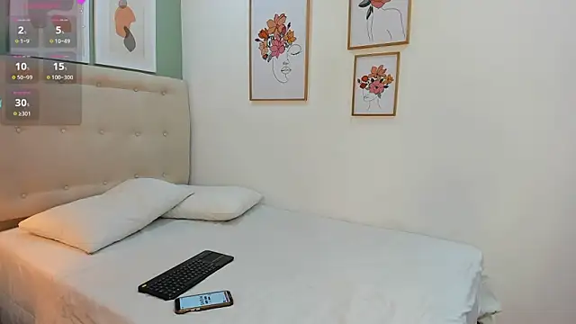 FelicityAdams online show from 23, 9, 2025