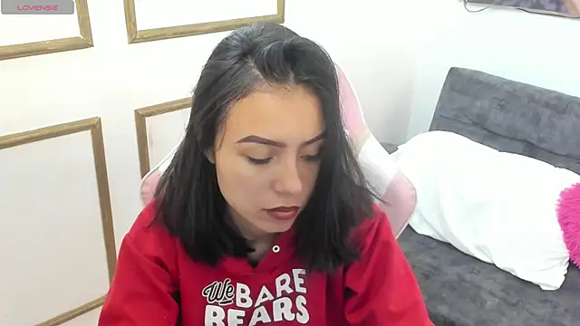 Snapshot of julieta_fn chatting on 10, 7, 2026 julieta fn online show from 10, 7, 2026