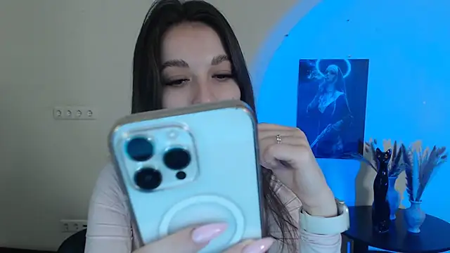 Snapshot of Eva_Eldis chatting on 10, 3, 2025 Eva Eldis online show from 10, 3, 2025