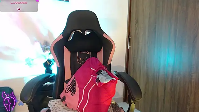 alaia sweetxxx online show from 12, 11, 2025