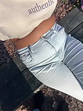 Snapshot of shakybabyx chatting on 17, 3, 2025 shakybabyx online show from 17, 3, 2025