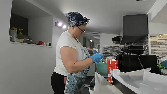 NoraJohnson6 online show from 30, 10, 2025