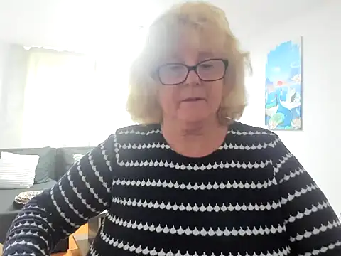 NoraJohnson6 online show from 4, 10, 2025