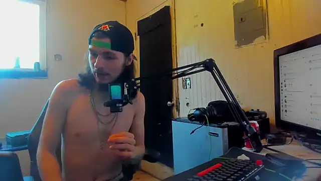 nuttyking2022 online show from 4, 2, 2025