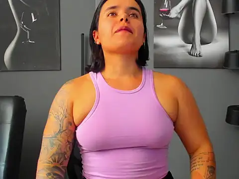 karlyjons12 online show from 25, 5, 2026