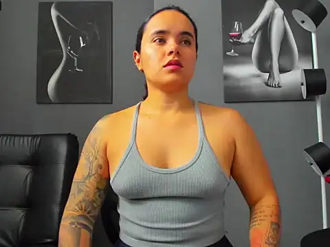 Snapshot of karlyjons12 chatting on 10, 9, 2025 karlyjons12 online show from 10, 9, 2025