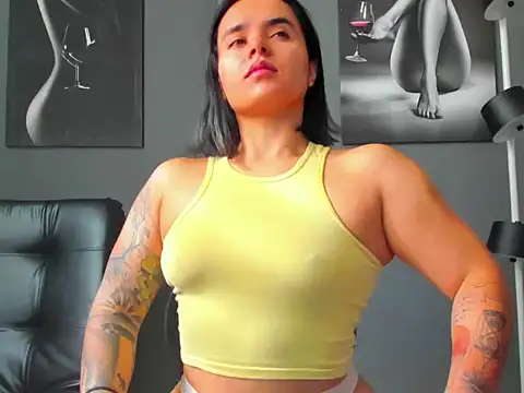 Snapshot of karlyjons12 chatting on 28, 10, 2025 karlyjons12 online show from 28, 10, 2025