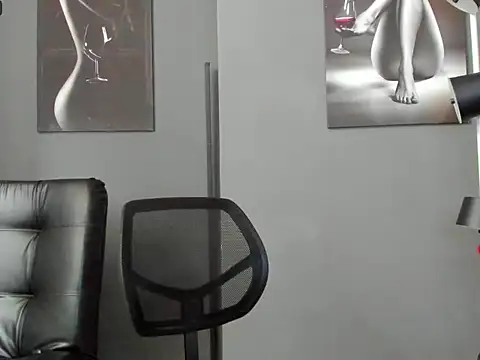 Snapshot of karlyjons12 chatting on 30, 9, 2025 karlyjons12 online show from 30, 9, 2025