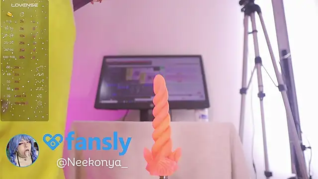 Snapshot of Neekito_ chatting on 28, 11, 2025 Neekito online show from 28, 11, 2025