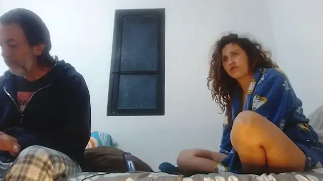 jeans and emma online show from 24, 9, 2025