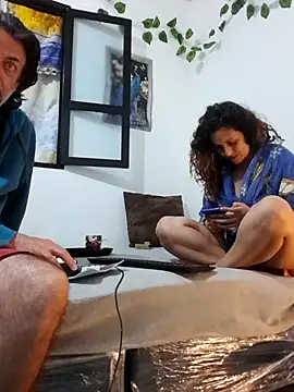 jeans and emma online show from 8, 10, 2025