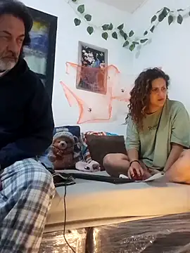 jeans and emma online show from 14, 10, 2025