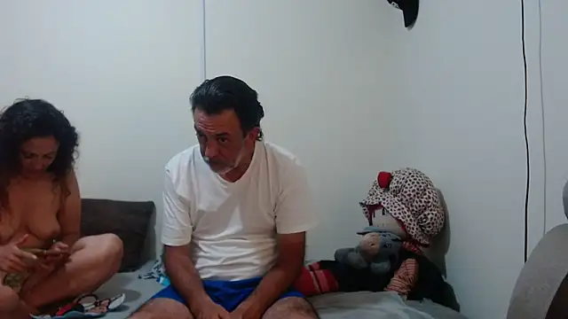 jeans and emma online show from 3, 4, 2026