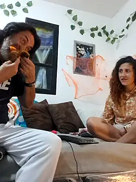 jeans and emma online show from 22, 10, 2025