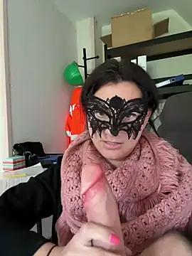 Loveblackzilla online show from 19, 12, 2025