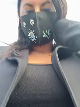 Loveblackzilla online show from 8, 10, 2025