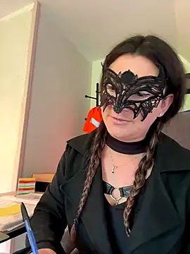 Loveblackzilla online show from 15, 12, 2025